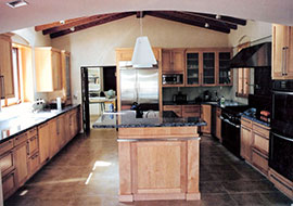 kitchen_woodbeamceiling