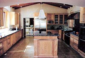 kitchen_woodbeamceiling