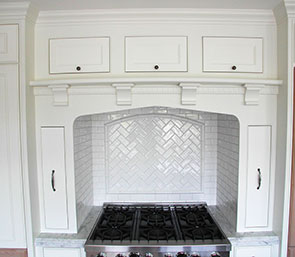 CLOSE-UP-Ktchn_whitetilehearth